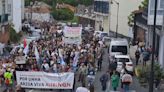 Miles de personas se manifiestan en Palas de Rei (Lugo) contra la instalación de una megafábrica de celulosa