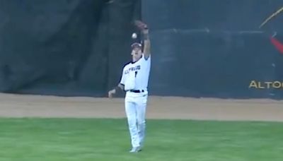 Umpire Ends College Summer League Game on Hilariously Obvious Dropped Fly Ball