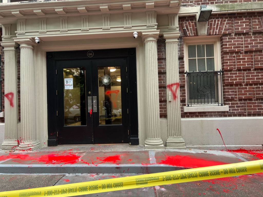 Pro-Gaza protesters splash red paint on Brooklyn home of Columbia University official