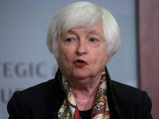 Yellen elogia a Biden por "notables" resultados económicos, dice que aterrizaje suave EEUU va por buen camino