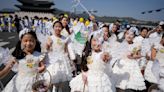 Surcorea rejuvenece tras cambiar la manera de contar la edad de su población