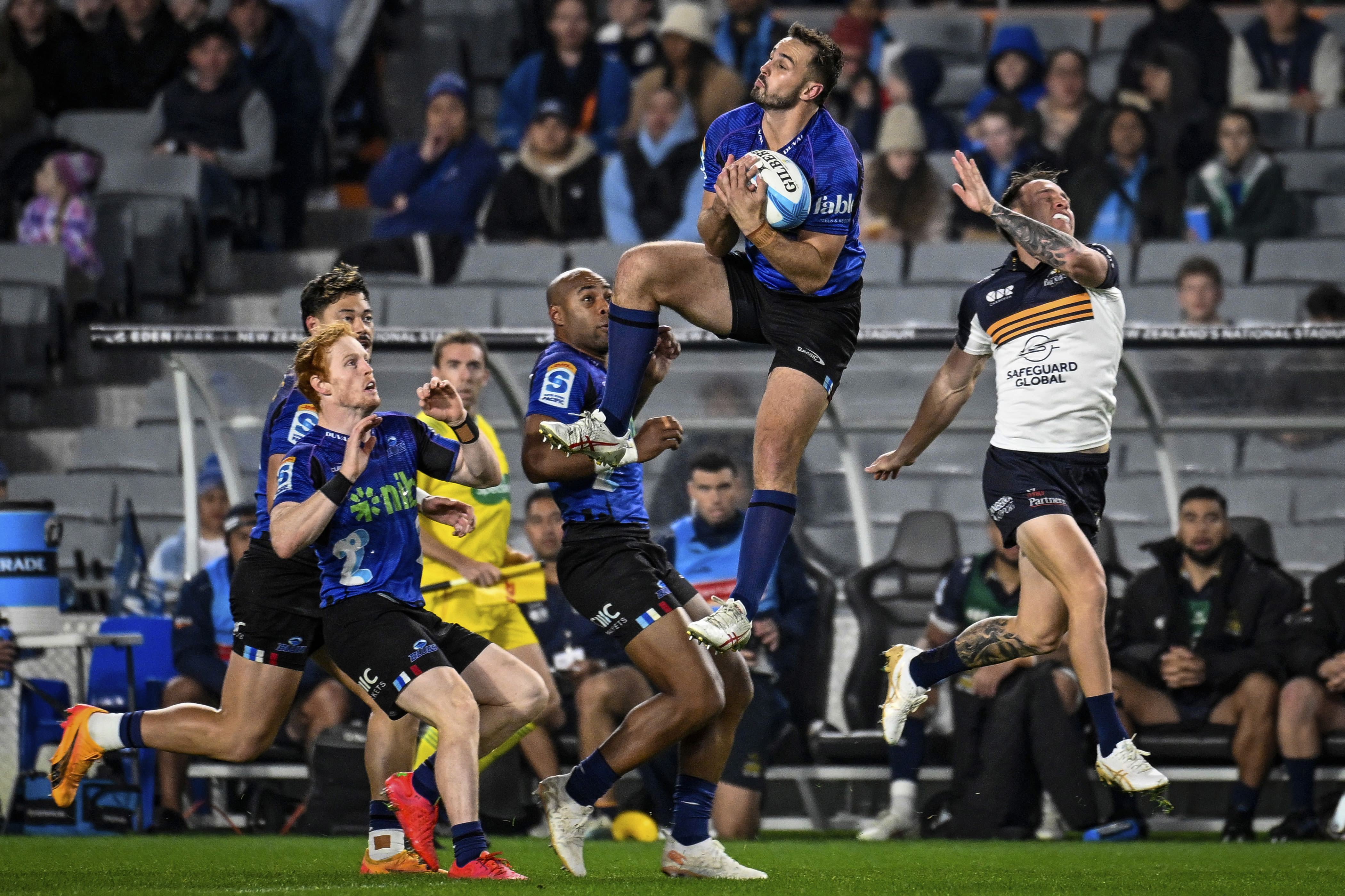 Blues, Chiefs aim to end title droughts in Super Rugby Pacific final