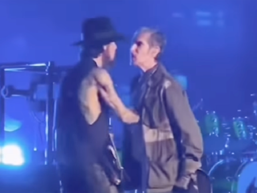 Jane's Addiction issues update after frontman Perry Farrell punches guitarist Dave Navarro onstage