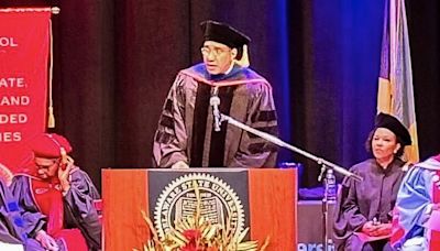 Jamaican Prime Minister addresses Del. State grads, including many from the island nation