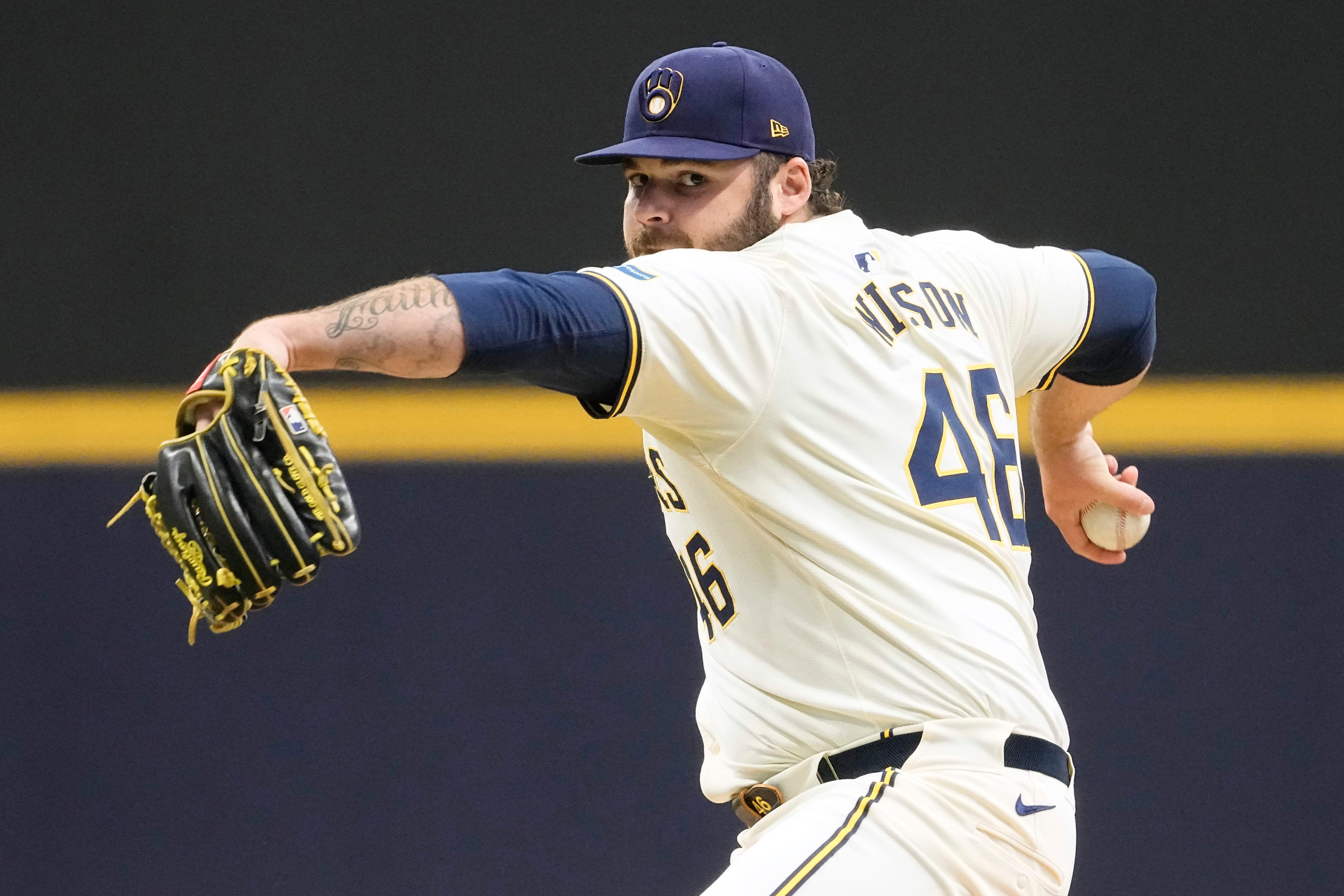 Milwaukee Brewers vs Kansas City Royals: Bullpen, defense falter as lead evaporates in seventh