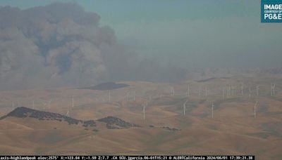 1st major California wildfire of the year 75% contained after burning 14,000 acres