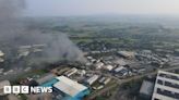 Crews tackle huge Redruth Cardrew Industrial Estate fire