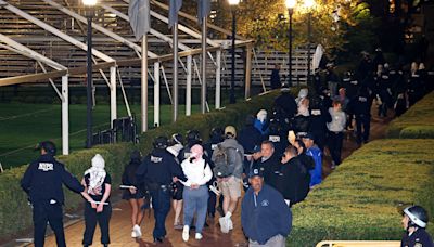 NYPD storms Columbia University, clears protesters from occupied building