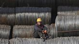 EE UU eleva aranceles al acero de China, que desviará más producción hacia la UE