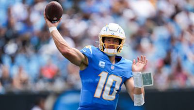 Chargers QB Justin Herbert is Attempting to Play Through Significant Injury