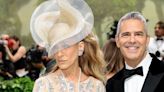 Sarah Jessica Parker & Andy Cohen Return to Met Gala Together, 6 Years After Last Appearance