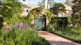 26 Garden Gate Ideas That Add Charm and Functionality