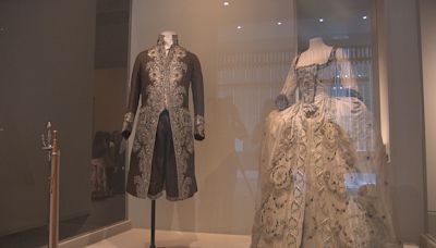 香港故宮文化博物館 展出數百件法國宮廷服飾珠寶