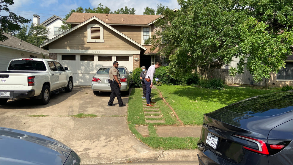 Affidavit: Man shot dead while walking dog, interrupted vehicle burglary in NW Austin