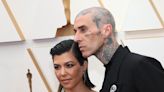 Lollapalooza argentina 2023: la historia de Travis Barker y Kourtney Kardashian, la pareja que se casó tres veces y vive en casas separadas