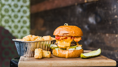 Popular burger spot closes location in Cincinnati's Pendleton neighborhood