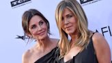 Reunión de “Friends”: la glamorosa salida nocturna de Jennifer Aniston y Courteney Cox