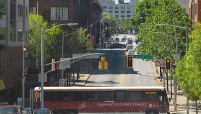 Police : une course-poursuite folle s'engage avec un bus dans les rues d'Atlanta