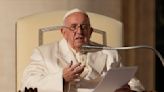 Pope links plight of Ukrainians today to Stalin's 'genocide'