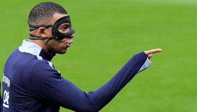 Mbappé va de titular y Griezmann a la banca ante Polonia