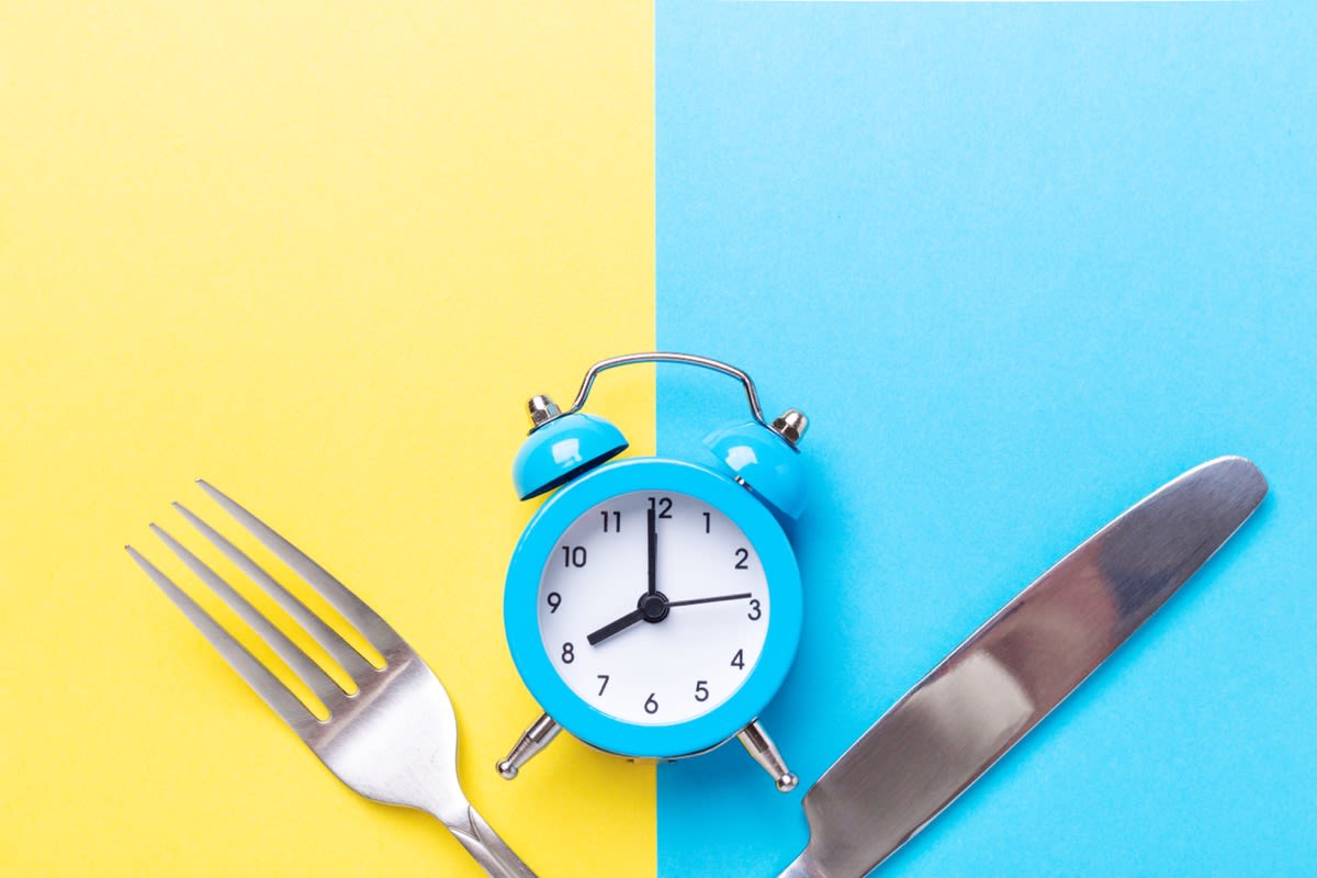 What Is Intermittent Fasting: Benefits, How-To's, and Tips