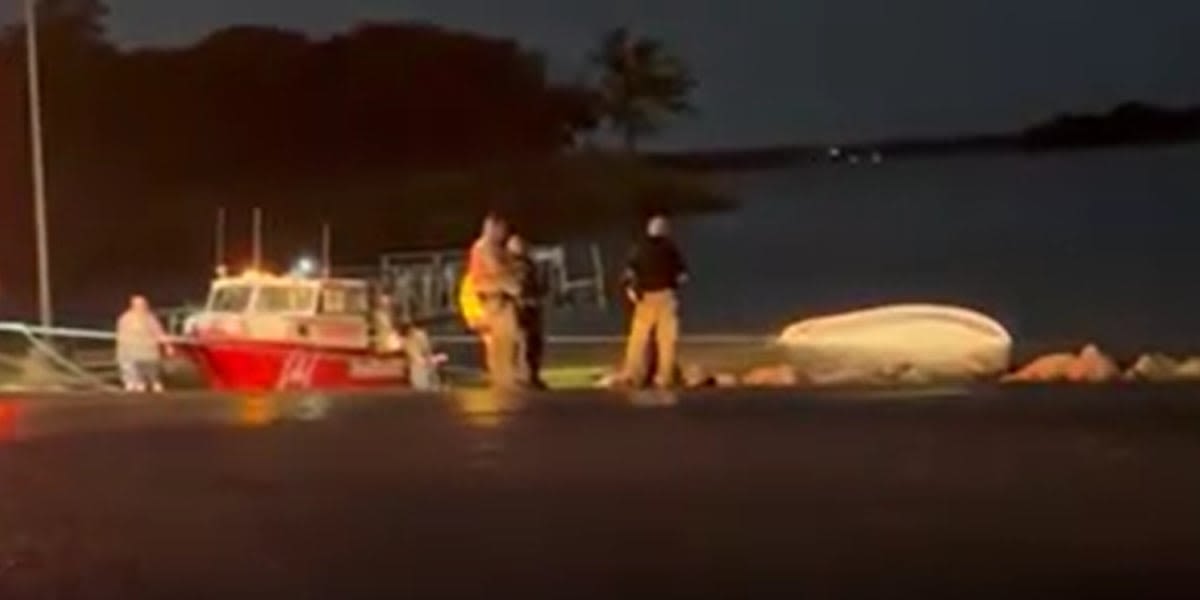 6-year-old boy dies after getting tangled in ropes when boat capsizes on lake