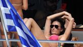 De las vacaciones soñadas de Demi Moore en Grecia a los rumores de casamiento de Millie Bobby Brown