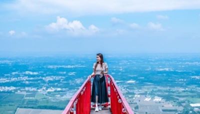 超強天空步道隱藏版雲端秘境！無邊際天空之鏡日落美拍大景