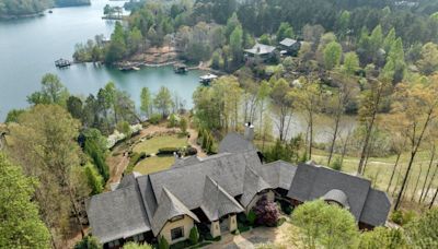 $7 Million Estate Embraces Lakeside Living And Golf In South Carolina