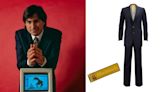 Steve Jobs 1984 ad suit expected to bring $30,000 at auction