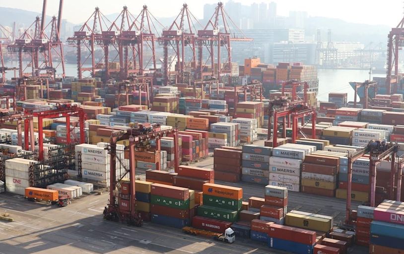 貨櫃碼頭排名｜香港首跌出全球十大 吞吐量比疫情前大跌21%