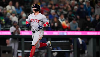 Tyler O Neill homers for record-setting 5th straight opening day as Red Sox top Mariners 6-4