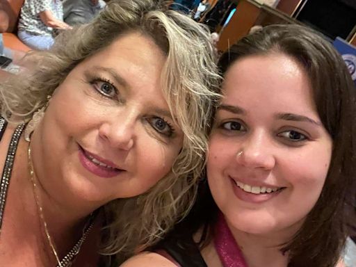 Mom and Daughter Dead, 4 Others Left 'Clinging' to Vessel After Wave Hits Fishing Boat on Louisiana Lake