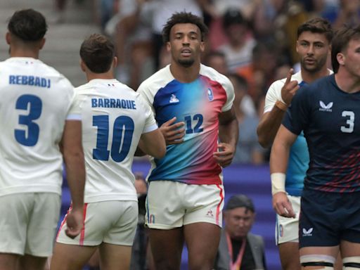 Rugby à 7 aux JO de Paris : la France qualifiée pour les quarts de finale après un nul et une victoire