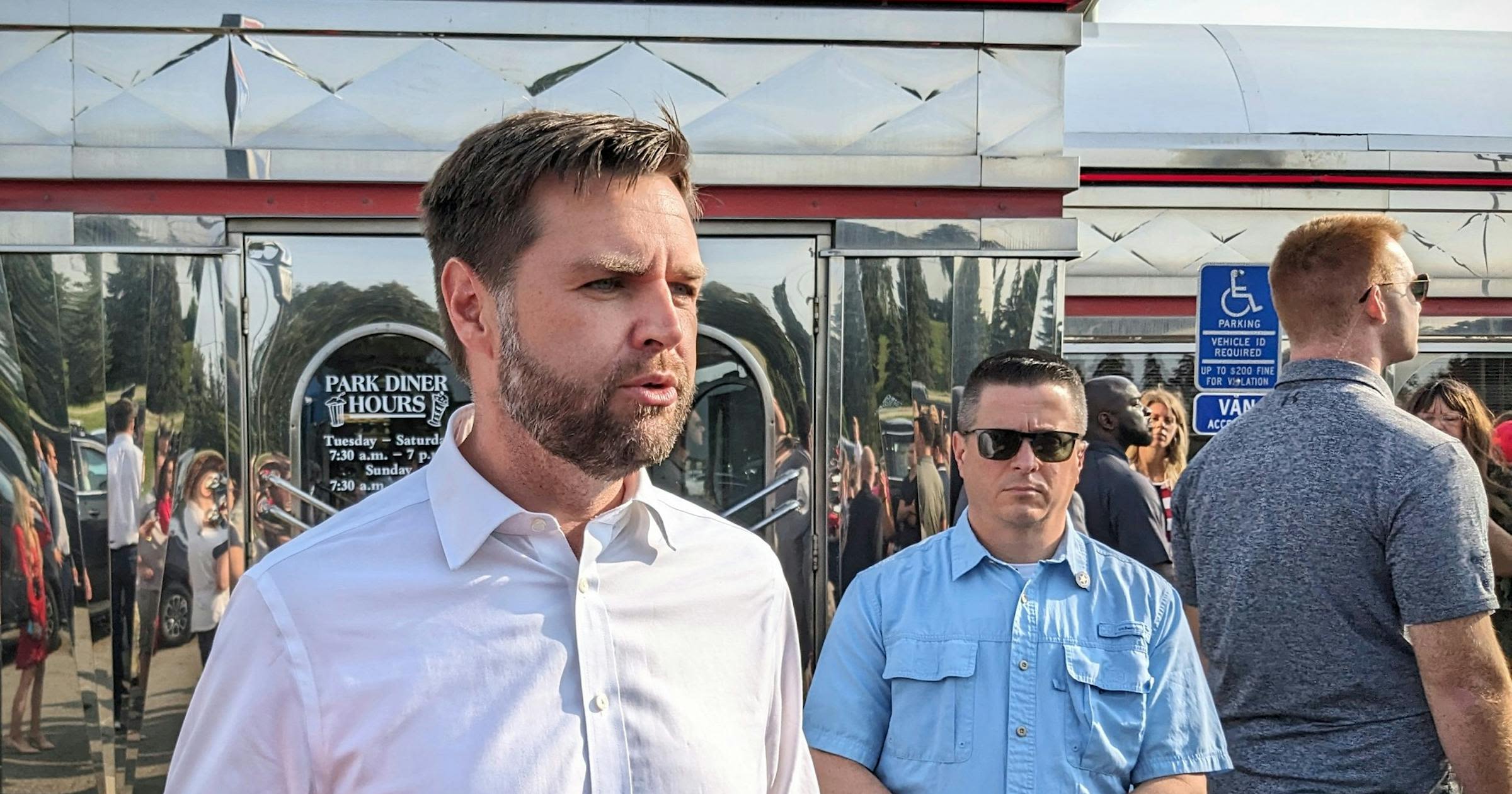 At central Minnesota diner, JD Vance says the state is 'ready to turn red'