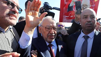 Rached Ghannouchi, imputado por "conspiración contra la seguridad del Estado" en Túnez