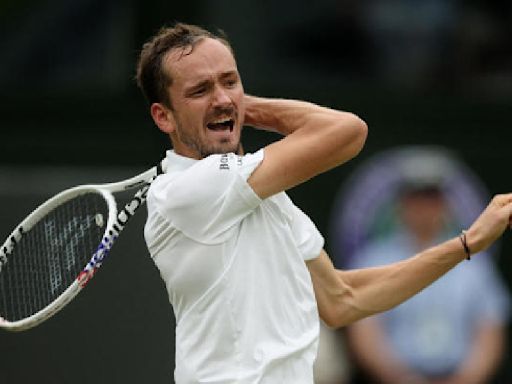 Daniil Medvedev edges out Jannik Sinner in a grinding five-set battle to reach Wimbledon semi-finals