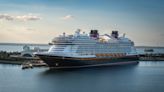 Arrestan a un tercer miembro de la tripulación de Disney Cruise por posesión de pornografía infantil - La Opinión