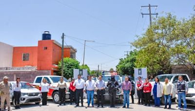 Homero Martínez, alcalde de Lerdo, entrega nuevo parque vehicular