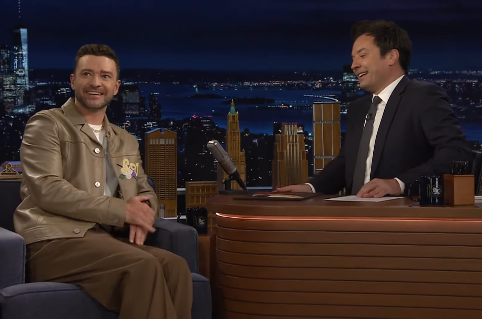 Justin Timberlake Avoids Talk of DWI Plea, Hypes New Tour Dates, Christmas Song on ‘Tonight Show’