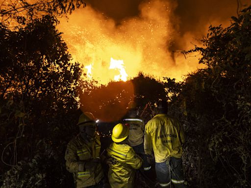 Nível baixo do rio Paraguai dificulta deslocamento no pantanal para combate ao fogo