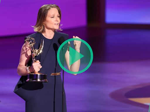 Aux Emmy Awards 2024, Jodie Foster reçoit sa première statuette et une standing ovation