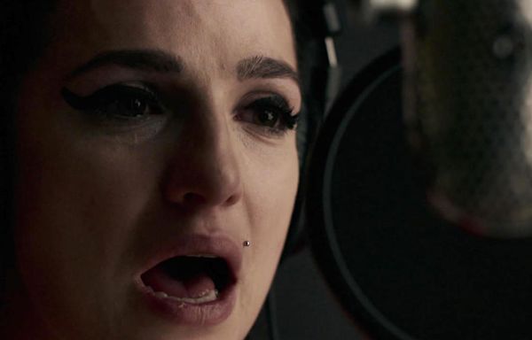 How biopic "Back to Black" puts Amy Winehouse "right back in the center of her story"