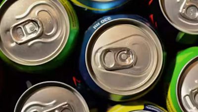 Cheeky diet soft drink getting you through the work day? Here's what that may mean for your health - ET HealthWorld
