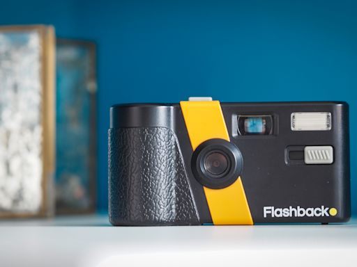 Flashback One35 review: the disposable film camera experience – but 100% digital