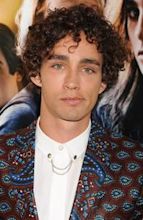 Robert Sheehan