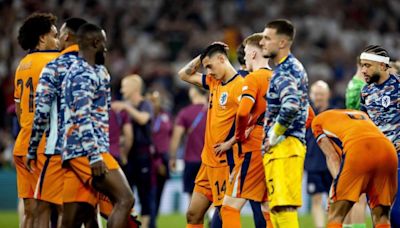 Dutch legends label England a 's**t team' and demand referee be 'blacklisted'