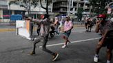 Las protestas masivas en Venezuela dejan al menos seis muertos y cientos de detenidos