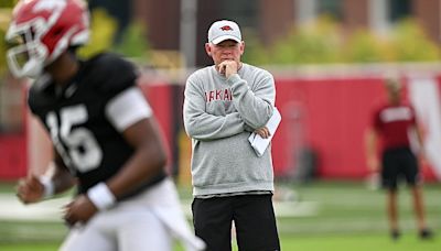 A thick playbook: Petrino’s schemes require plenty of study | Northwest Arkansas Democrat-Gazette