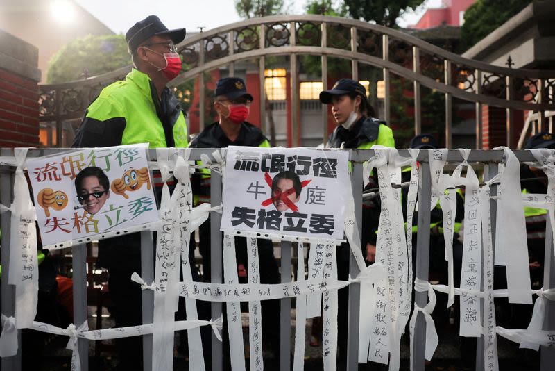 Taiwan government to reject contested parliament reforms